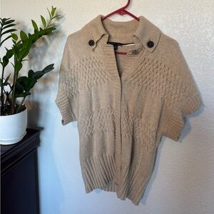 Tommy Hilfiger Size M beige sweater
